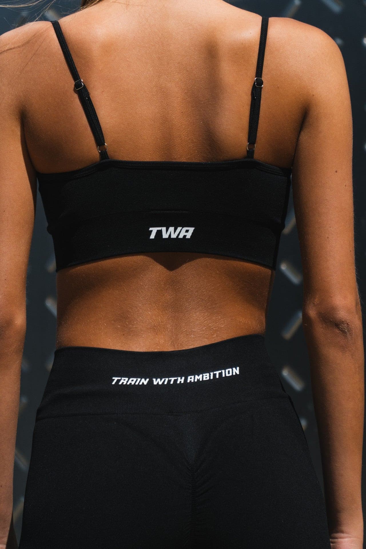 Ambition sports bra black